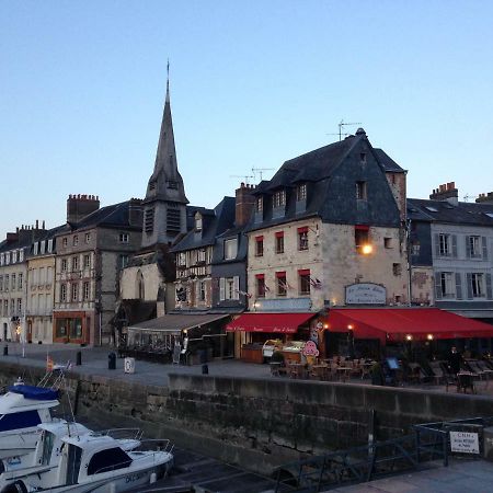 Un Petit Nid A Honfleur Appartement Buitenkant foto