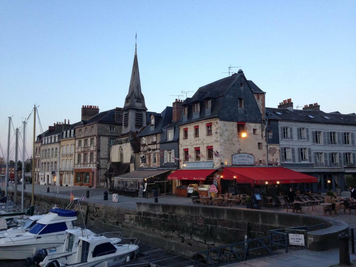 Un Petit Nid A Honfleur Appartement Buitenkant foto